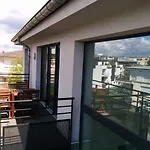Rooftop アパートホテル