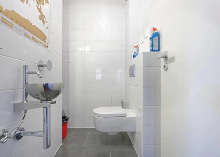 卢森堡顶楼公寓酒店 4*