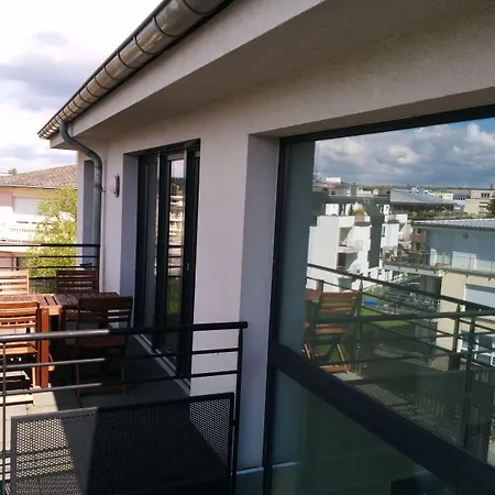 Rooftop アパートホテル